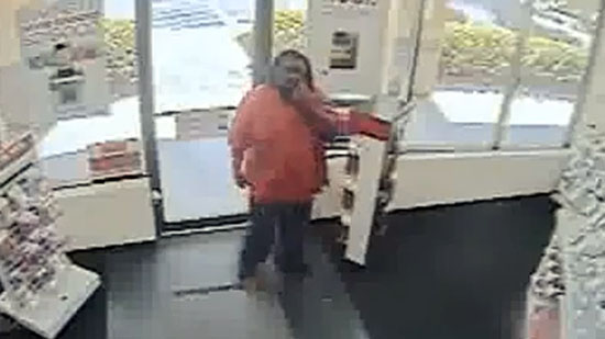 Fat Boy Robs Pompano Beach Radio Shack With Two Accomplices – Surveillance