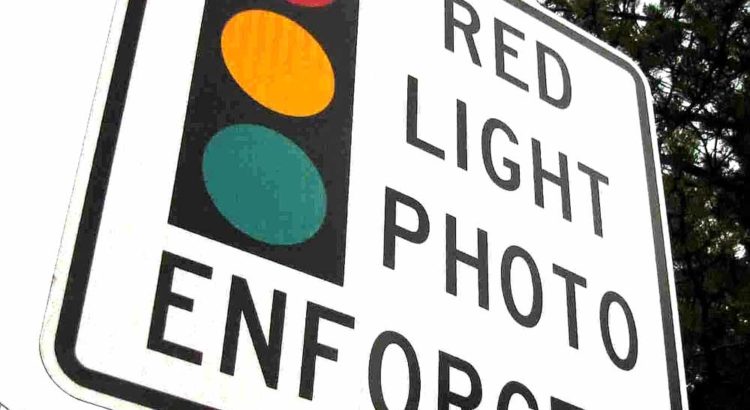 Traffic Light Delays Offer Better Solution Than Red Light Cameras