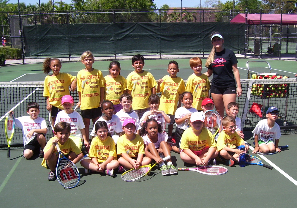 Coral Springs Rallyball K-1st grade division title winners from last April. 