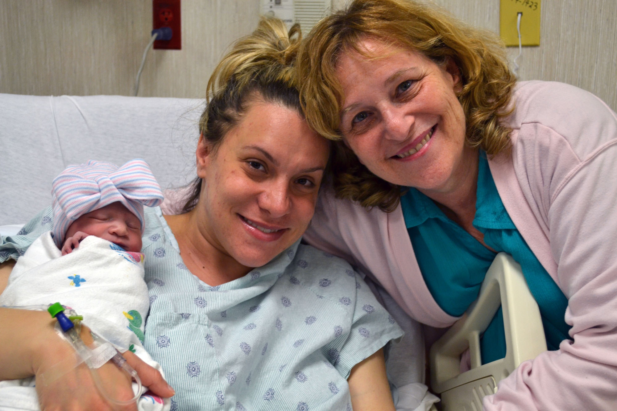 New mother and first baby girl born at BHCS. Tamara Argov Replogle gives birth in the same hospital her mother Sharon Argov gave birth 29 years earlier. 