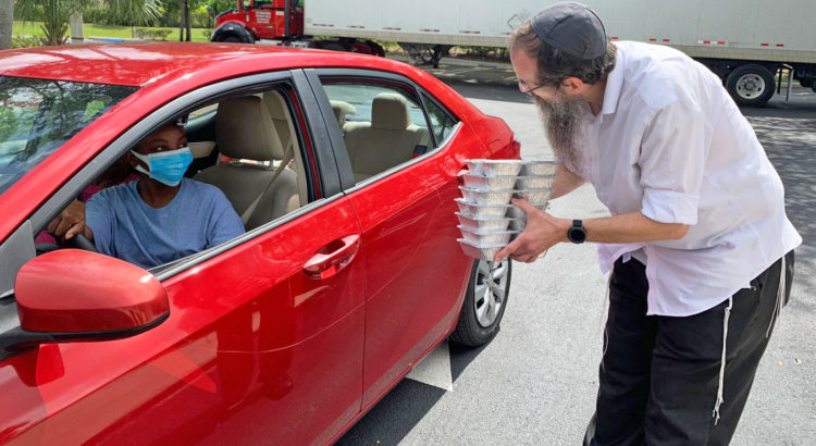Chabad of Coral Springs Fights Food Insecurity Through Weekly Food Donations