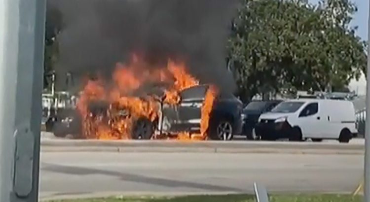 Woman in Search of Stranger Who Saved Her from Exploding Car Woman in Search of Stranger Who Saved Her from Exploding Car
