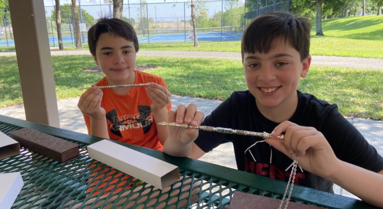 Temple Beth Chai Students Have Their Hands Full At the Park