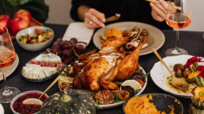 Chabad of Coral Springs Offers Thanksgiving Boxes to Families in Need