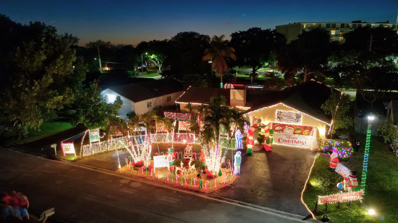 Coral Springs Family Hosts 10th Annual Children’s Christmas Party and Toy Drive