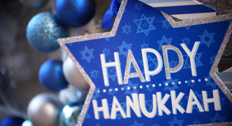Young Professionals Invited to “Chanukah Candles & Clubs” Party in Coral Springs