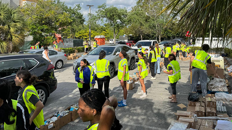 Chabad of Coral Springs Holds Free Food Distribution April 17