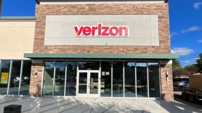 First 100 Guests at New Coral Springs Verizon Retailer to Receive Free Portable Power Bank