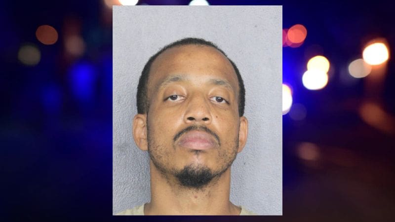 Bystanders Hold Suspect After Restroom Attack in Coral Springs 6 Bystanders Hold Suspect After Restroom Attack in Coral Springs