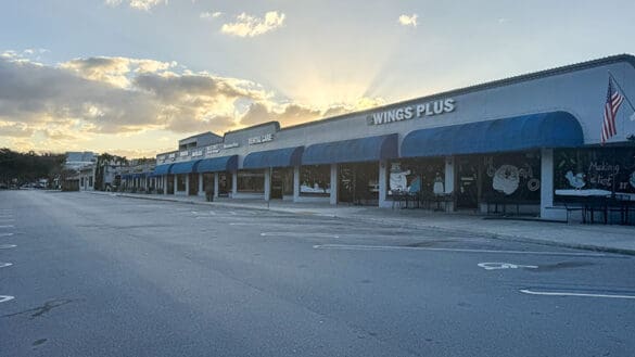 Coral Springs Shopping Center on Sample Road Sells for $7.4 Million