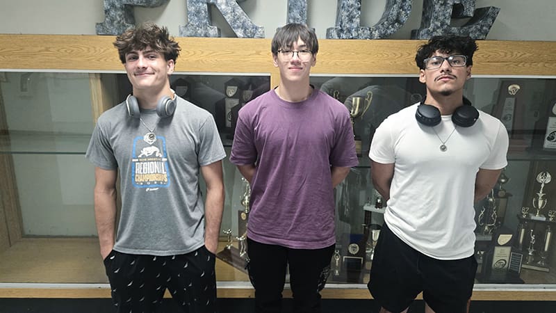 J.P. Taravella Wrestling Team Honors Seniors 6 J.P. Taravella Wrestling Team Honors Seniors