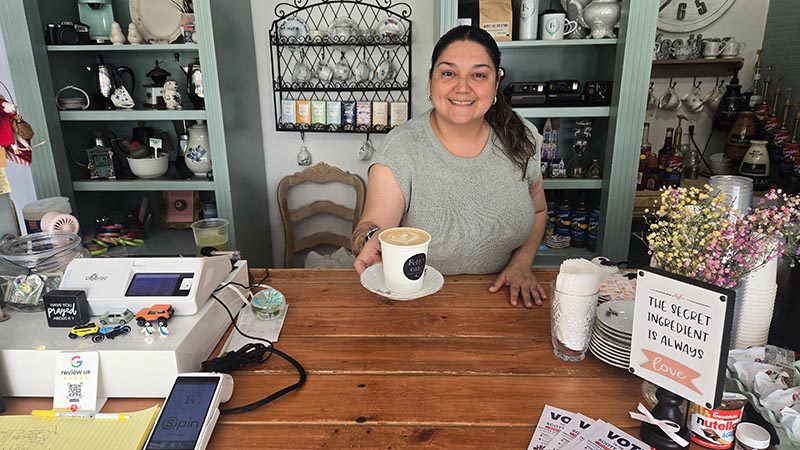 Feffy’s Café Brings Cozy Coffeehouse Charm to Coral Springs